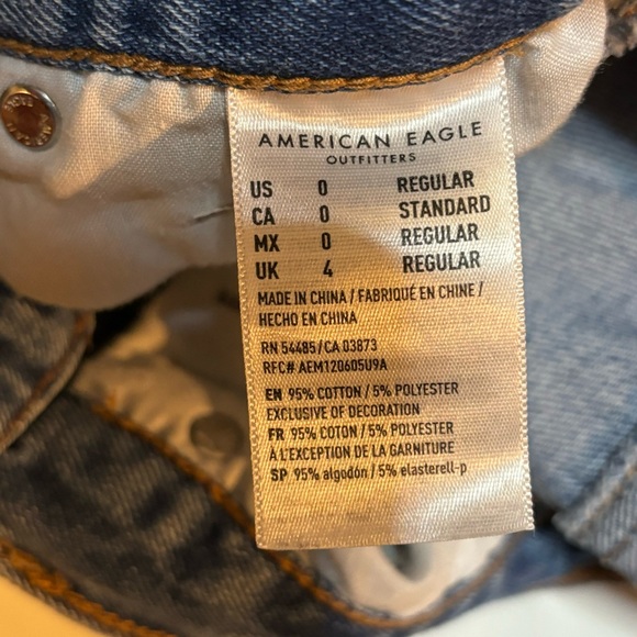 AE American Eagle Outfitters Distressed Mom Jeans 0 - Picture 9 of 9